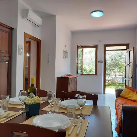 Appartamento San Vito Case *